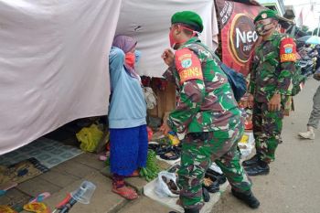 Ini cara  Babinsa memberikan edukasi protokol kesehatan di Puruk Cahu