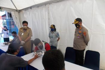 100 sopir dan kernet bus jalani tes cepat di Terminal Rajabasa