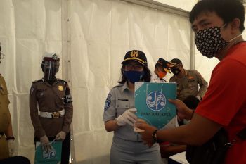 Jasa Raharja turut berpartisipasi dalam bhakti sosial Ditlantas Polda Lampung