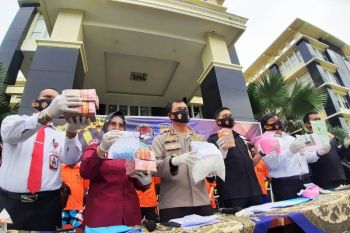Polda Sumbar ungkap peredaran dua kilogram sabu-sabu dan ribuan butir ekstasi
