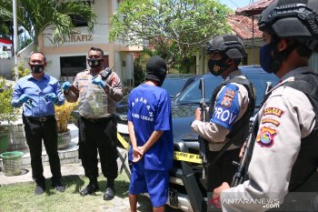 Polisi menangkap pelaku penipuan bermodus sewa mobil untuk kampanye