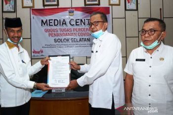 Yulian Efi letakan jabatan Sekda dan mundur dari ASN