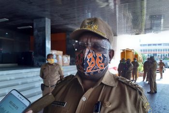 Pemprov Papua tunda pelantikan 11 carateker bupati peserta pilkada