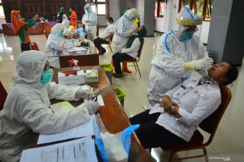 Warga rentan tertular COVID-19 di Kudus diperiksa kesehatan secara massal