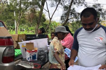 WVI Pegunungan Tengah distribusi 213 radio dukung KBM selama pandemi COVID-19