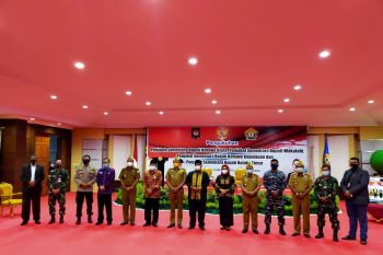 Gubernur Sultra mengukuhkan pejabat sementara Bupati Konawe Utara