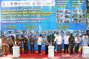 Kapolda fasilitasi wifi gratis bagi anak korban bencana di Huntara Palu