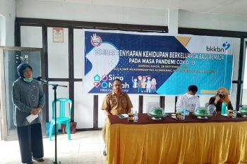 Seminar penyiapan kehidupan berkeluarga  bersama mitra kerja pada masa pandemi COVID-19
