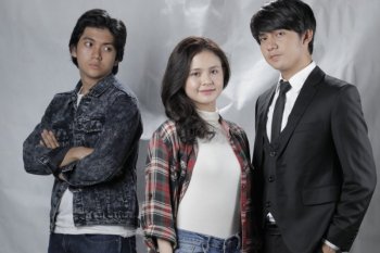 Arbani Yasiz dan Maizura membintangi serial "Ada Dewa di Sisiku"