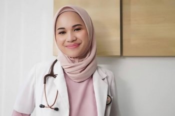 Dokter ini gandeng difabel untuk hadirkan masker Ondel-ondel