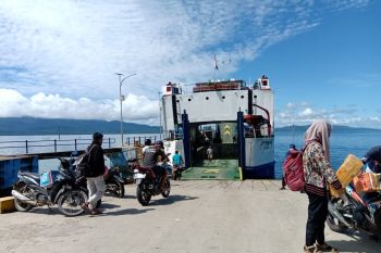 Pelabuhan antarpulau menunjang pariwiasata maritim di Sultra