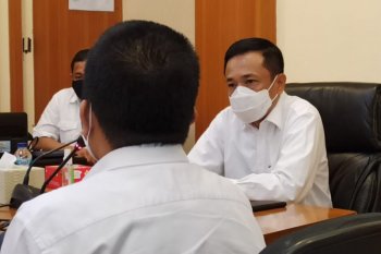 Penjabat Wali Kota Makassar minta Ombudsman awasi proses izin investasi