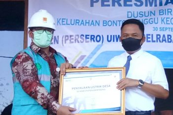 Kampung Bira-Bira di Kabupaten Bantaeng kini teraliri listrik PLN