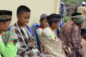 Perkumpulan keluarga berencana Indonesia OKU  gelar khitanan massal