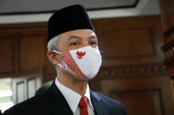 Ganjar Pranowo minta penolak UU Cipta Kerja pahami pandemi COVID