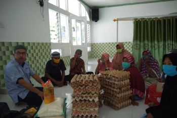 UPZ Baznas Semen Padang santuni ratusan dhuafa setiap bulan