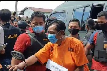 Usai bunuh istri siri dan anaknya gara-gara minta cerai, pria ini ditangkap setelah sempat minum racun rumput