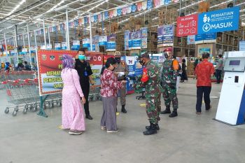 Satgas COVID-19 terus tegakkan disiplin protokol kesehatan di pasar modern
