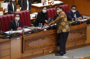 Menunggu implementasi UU Cipta Kerja yang dorong pertumbuhan ekonomi