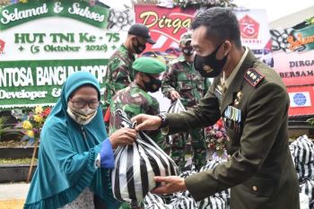 Rayakan HUT TNI, Kodim Wonosobo bagikan paket sayuran pada masyarakat