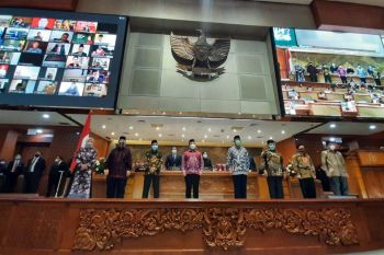 DPR menetapkan delapan anggota Baznas baru