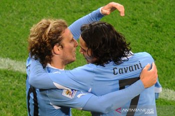Edinson Cavani dipastikan tidak akan tampil melawan Newcastle