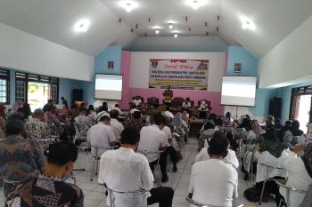 Kepsek di Cabang Disdik Wilayah IV ikuti Bimtek tata kelola keuangan dana BOS