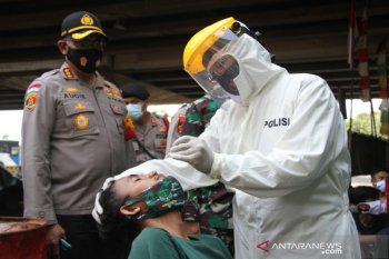 Dua pendemo yang akan ke DPR terindikasi positif COVID-19