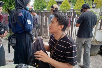 Liputan demo penolakan Omnibus Law, dua wartawan alami cedera