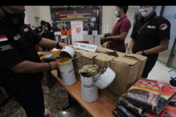 Penangkapan sindikat jaringan sabu-sabu internasional