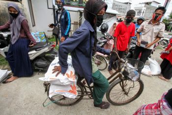 Ini penjelasan Kemensos soal warga berkecukupan dapat bantuan sosial