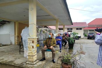 Antisipasi penyebaran COVID-19, seluruh Kepala OPD Pasaman Barat tes usap