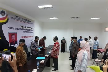 Yayasan Pendidikan PGRI Sumbar lantik Ristapawa Indra sebagai Plt Ketua STKIP Padang
