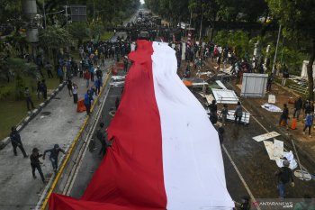 Omnibus law protests highlight need for dialogue