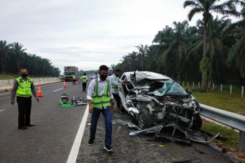 Lakalantas kedua di Tol Pekanbaru Dumai, Avanza hancur