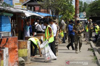 99 warga Padang terjaring razia masker Perda AKB