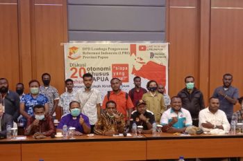 Diskusi Otonomi khusus LPRI lahirkan sejumlah saran dan masukan