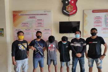 Tertidur pulas, "handphone" milik remaja di Sumbawa Barat ini raib digondol maling