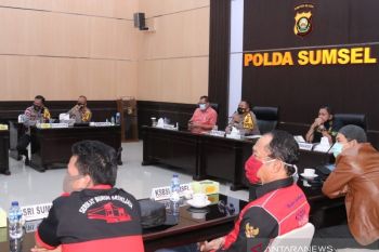 Kapolda Sumsel jalin silaturahim  dengan sejumlah ketua serikat buruh