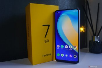 Realme 7 Pro hadirkan pengisian daya cepat 65W