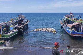 Nelayan terima BLT tahap tiga