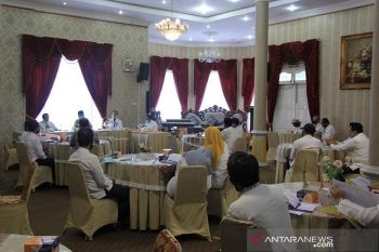Pemkab Solok gelar Rakor bersama unsur Forkompinda dan SKPD soal COVID-19
