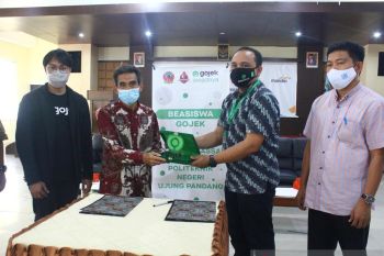 Gojek berikan beasiswa perguruan tinggi kepada keluarga mitra driver