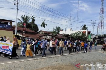 Sejumlah warga Inhu aksi damai tolak demo anarkis