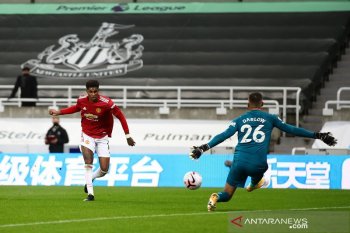 Manchester United hempaskan Newcastle 4-1