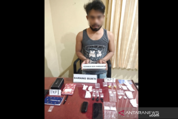 Polda Sultra tangkap pengedar sabu-sabu jaringan Sulawesi Selatan