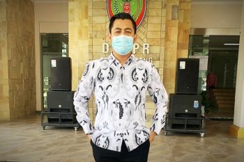 Legislator Kotim sebut pendangkalan drainase picu banjir Jalan Sudirman