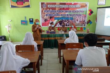 BKKBN-DPPKB Kendari sosialisasikan perencanaan kehidupan berkeluarga bagi remaja