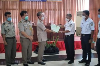 PT KAI Divre IV terima sertifikat tanah dari BPN