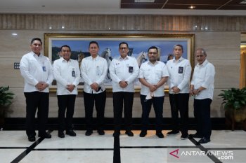 Giliran  jajaran direksi Perum Bulog dirombak Erick Thohir